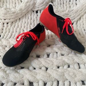 Nike Phantom Venom Club FG Soccer Cleats (5 Youth)